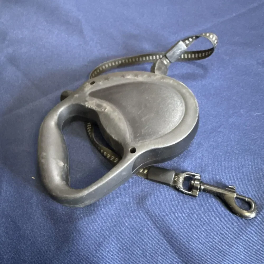 retractable dog leash 16 ft